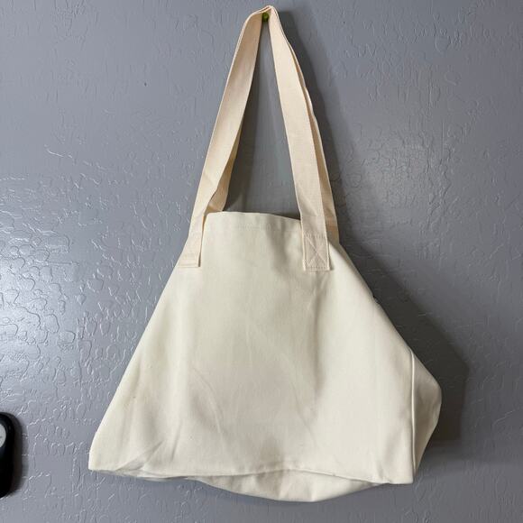 Wolves Gym V2 Canvas Tote in Cream - Picture 2 of 8